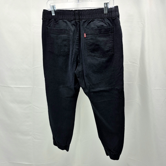 Levi's Women's Pull-up Jogger Pant Black. Size Medium - Picture 3 of 9